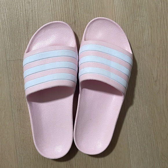 adidas Shoes - New Pink Adidas Slides Size 6.